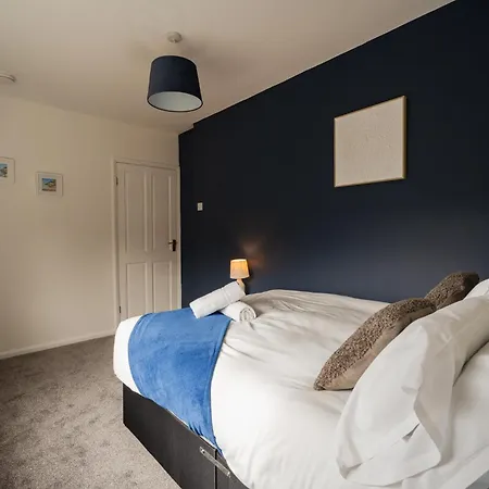 New Barnaby House Redcar * South Bank